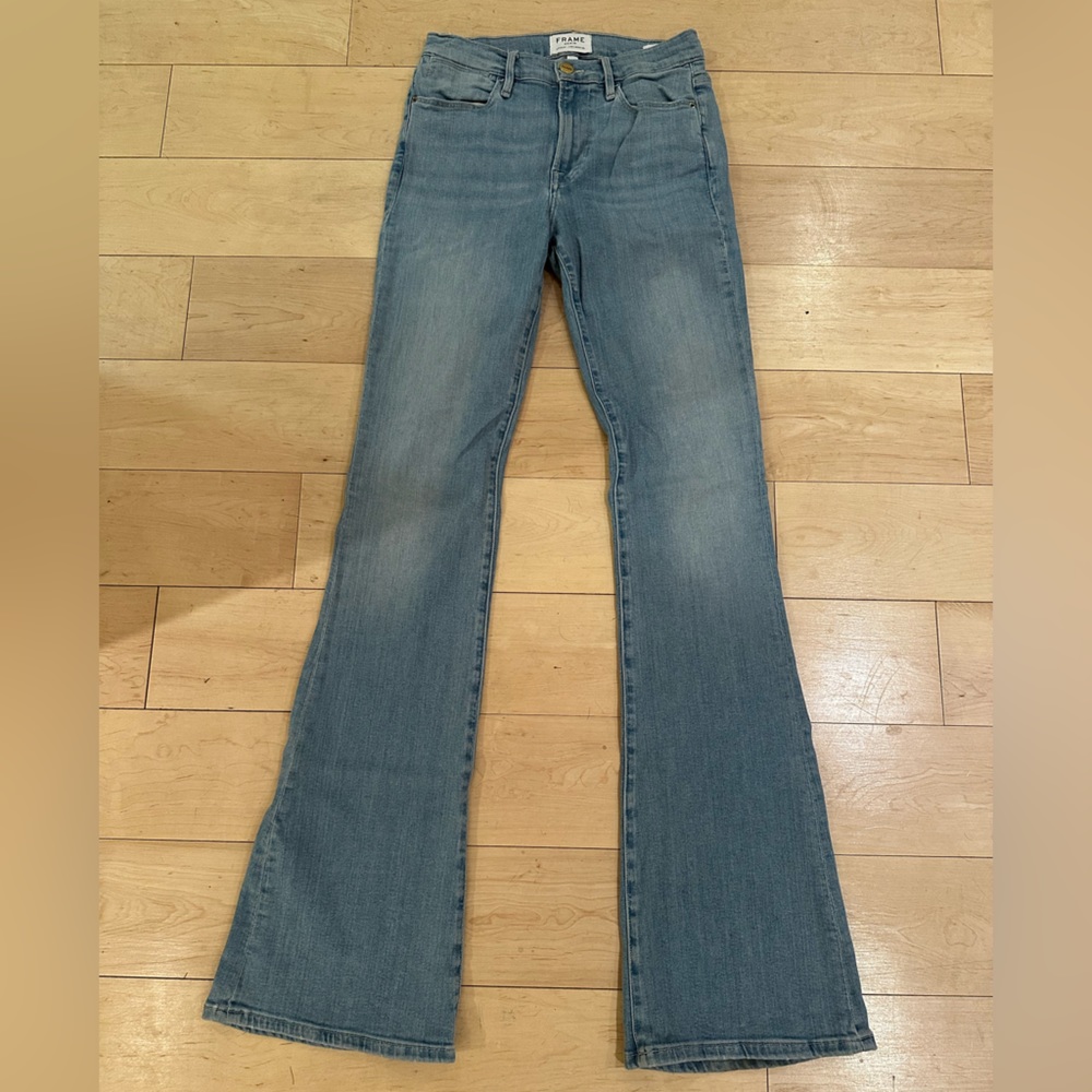 THE INFAMOUS LE HIGH FLARES! Frame denim great condition, Summer my color!
